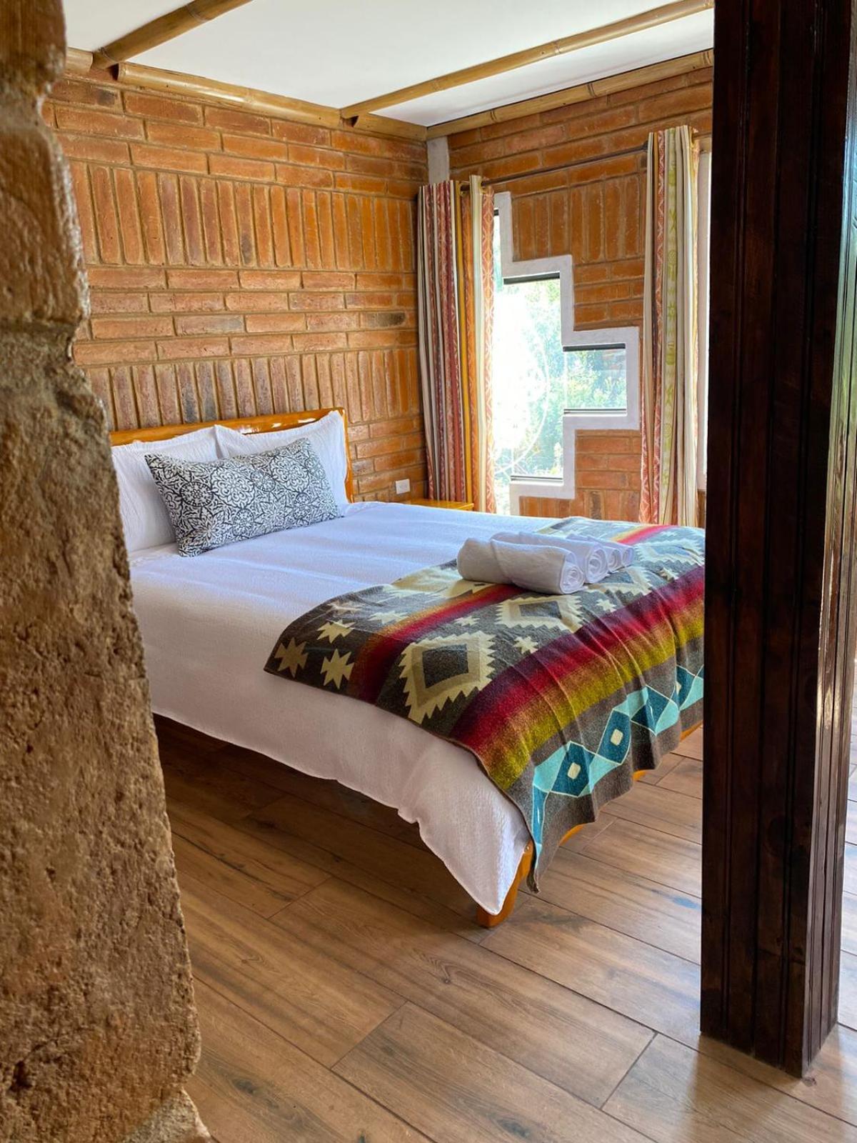 Watzara Wasi Cottage Familiar Camprestre Y Lofts En Cotacachi Exterior photo