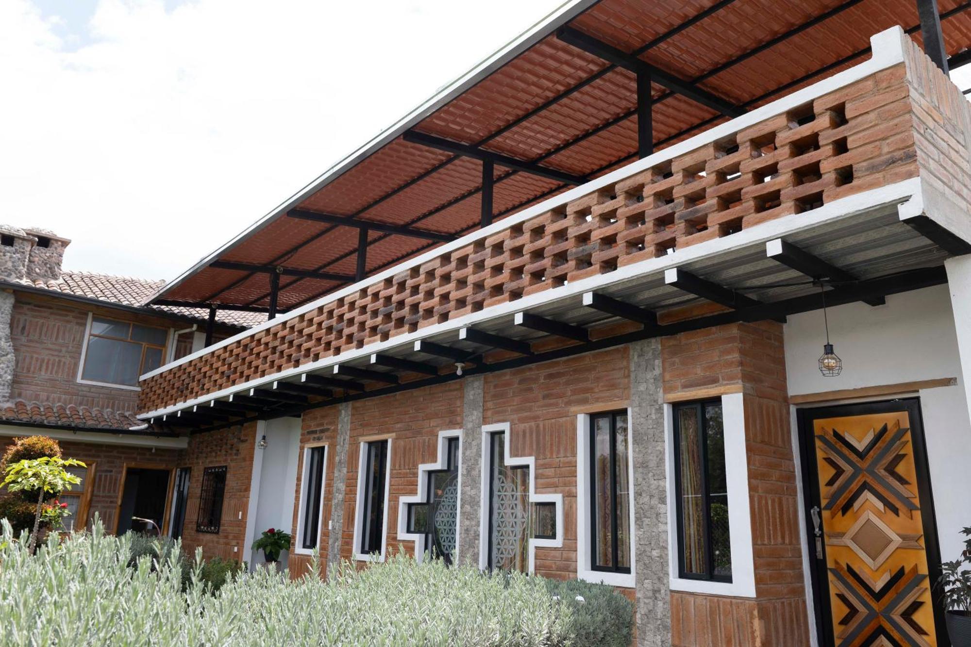 Watzara Wasi Cottage Familiar Camprestre Y Lofts En Cotacachi Exterior photo