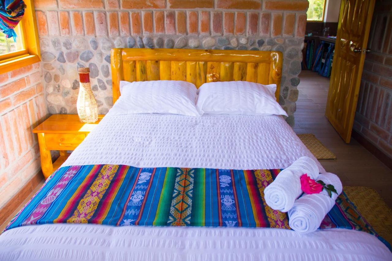 Watzara Wasi Cottage Familiar Camprestre Y Lofts En Cotacachi Exterior photo
